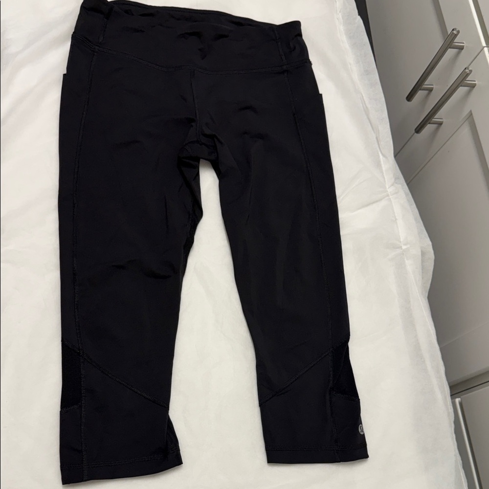 lululemon athletica Black Cropped Leggings